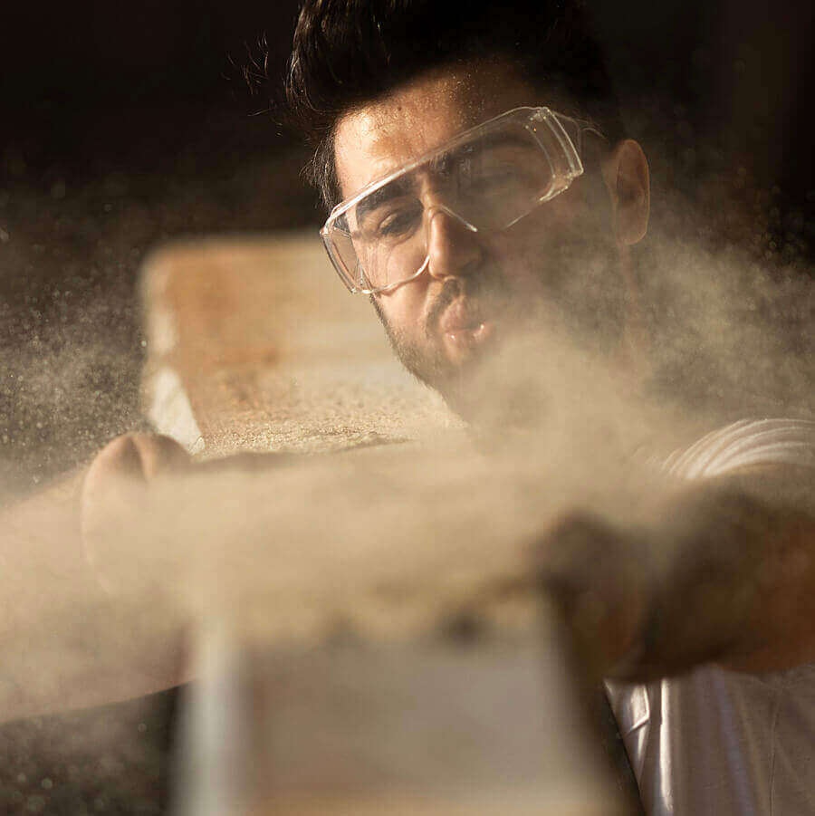 Kamil Wippler - Gründer, Geschäftsführer, Schreiner & Parkettleger