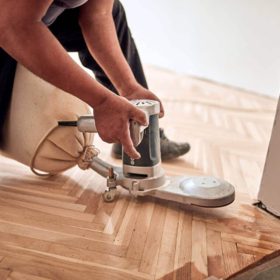 Parkett Schleifen – erneuerte Oberfläche mit klarer Holzstruktur